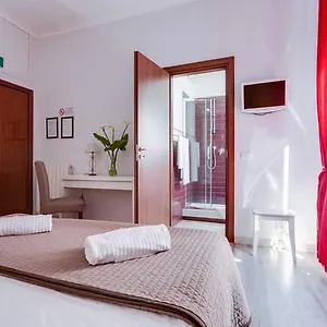 https://bb-gallias-rooms.it-romehotels.com